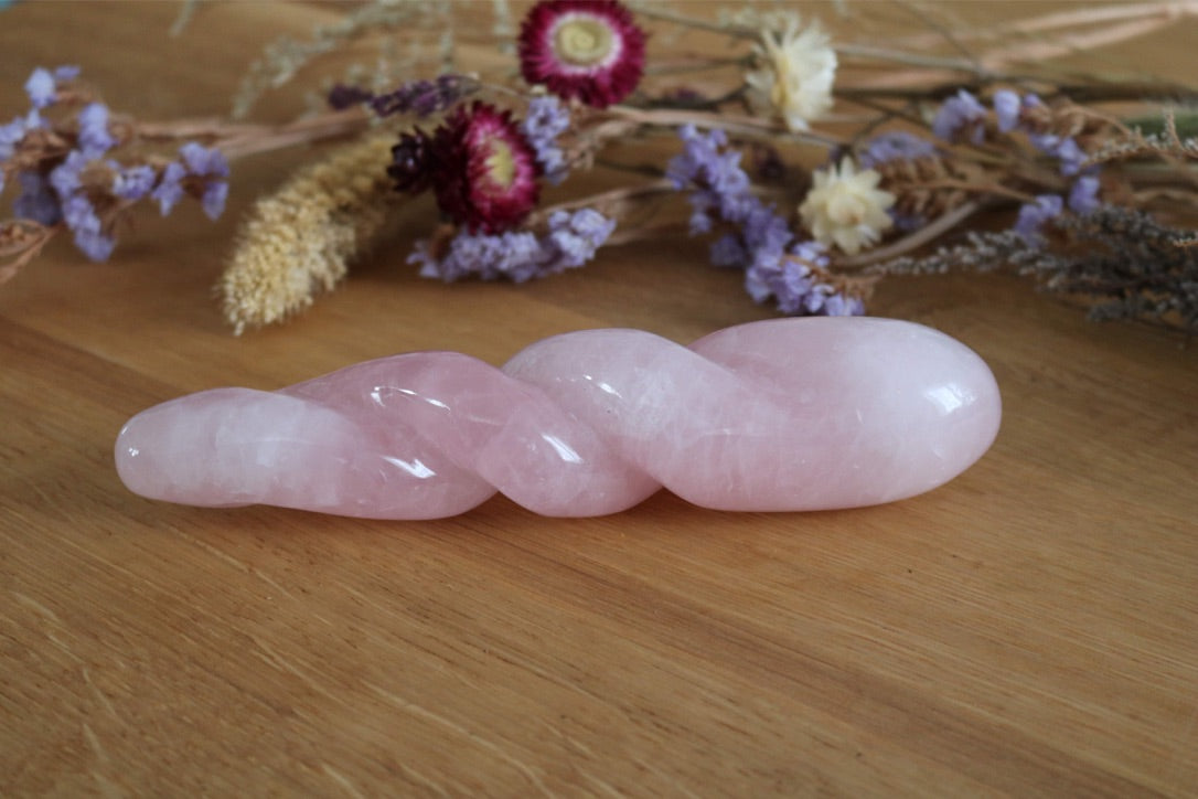 Crystal Wand in a twisted Rose Quartz shape for amazing sensation in the Yoni