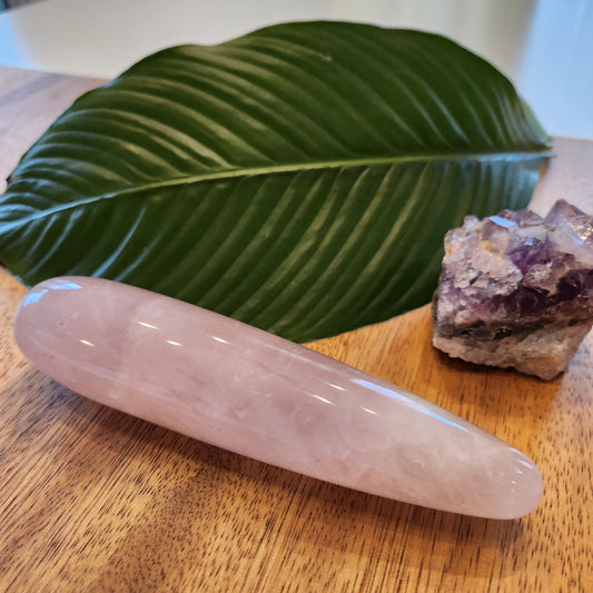 Large straight Crystal Wand Yoni shape in a Rose quartz color for the Yoni pleasure