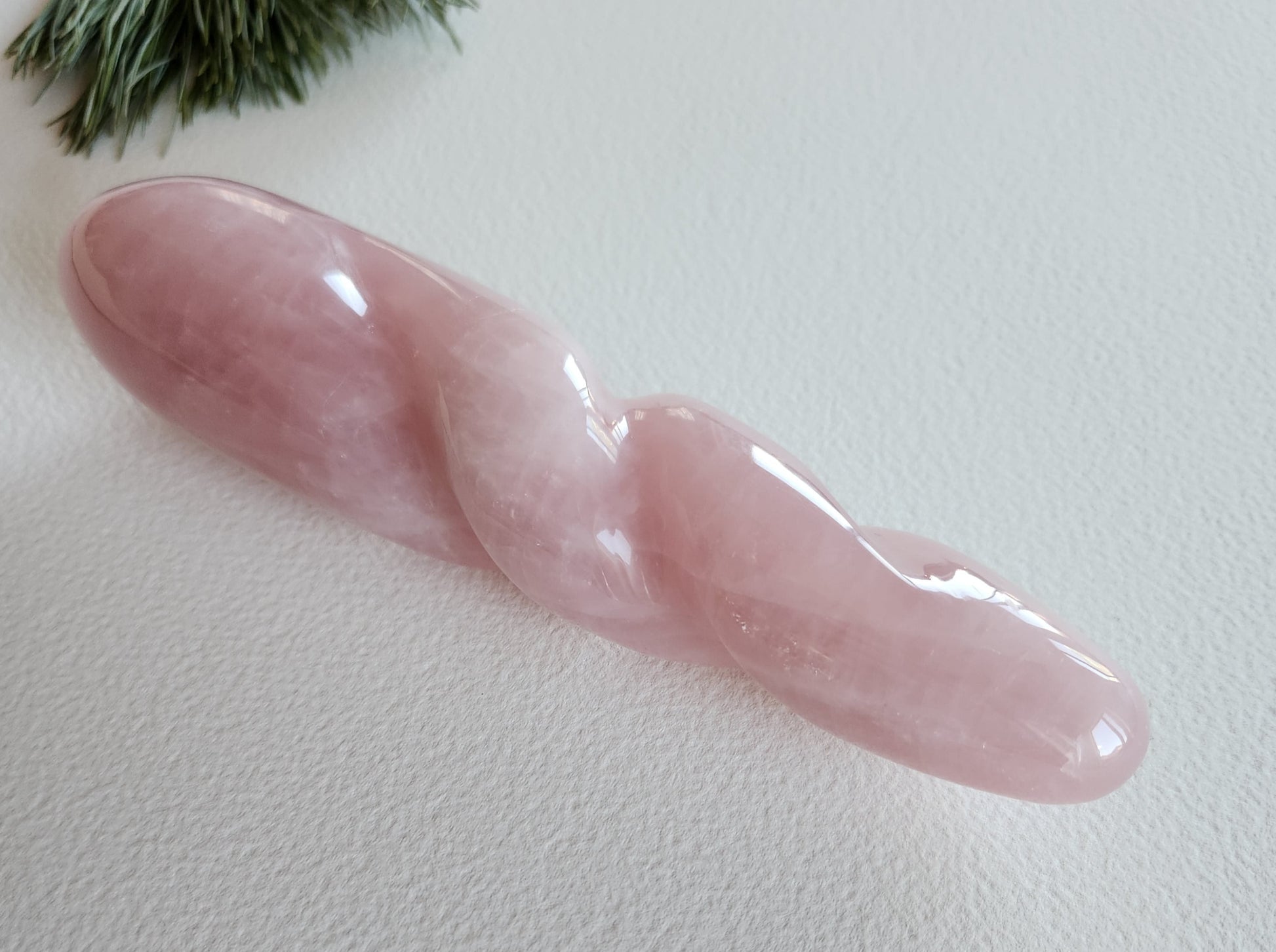 Crystal Wand Yoni in a twisted Rose Quartz shape for amazing sensation