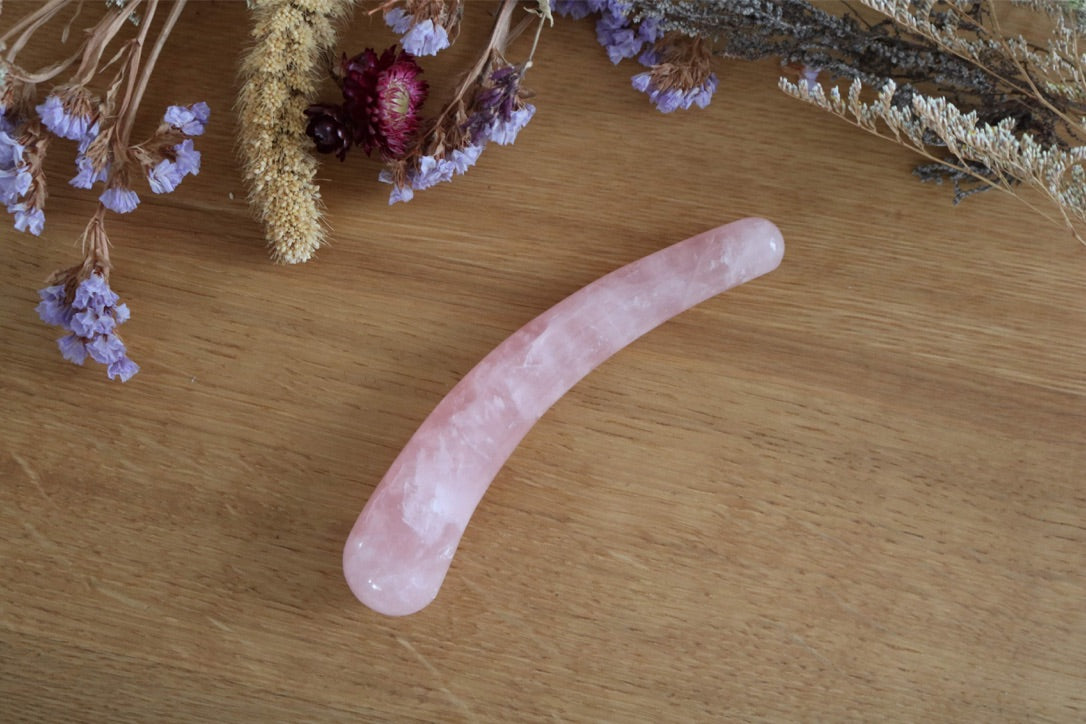 Crystal Wand Yoni Curved Rose in a Crescent shape